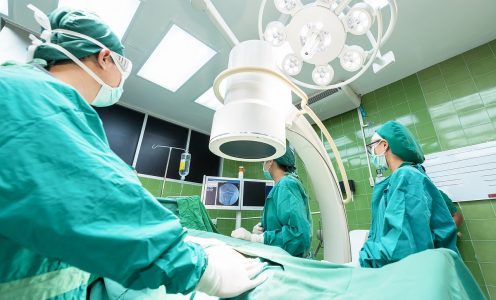 O Globo aponta necessidade de mudanças nos planos de saúde brasileiros, semelhantes à proposta da Amafresp